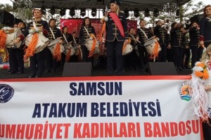 Adana’da Atakum Belediyesi Cumhuriyet Kadınları Bandosu Rüzgarı Esti 